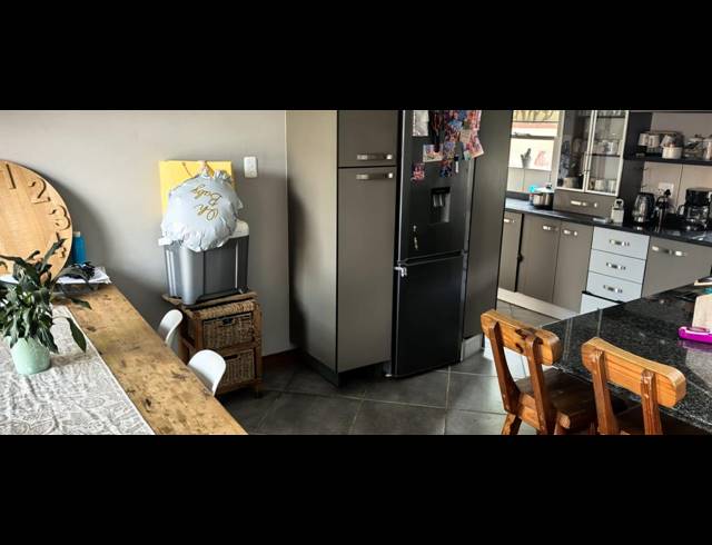 3 BEDROOM FREEHOLD FOR SALE IN WATERVAL EAST
